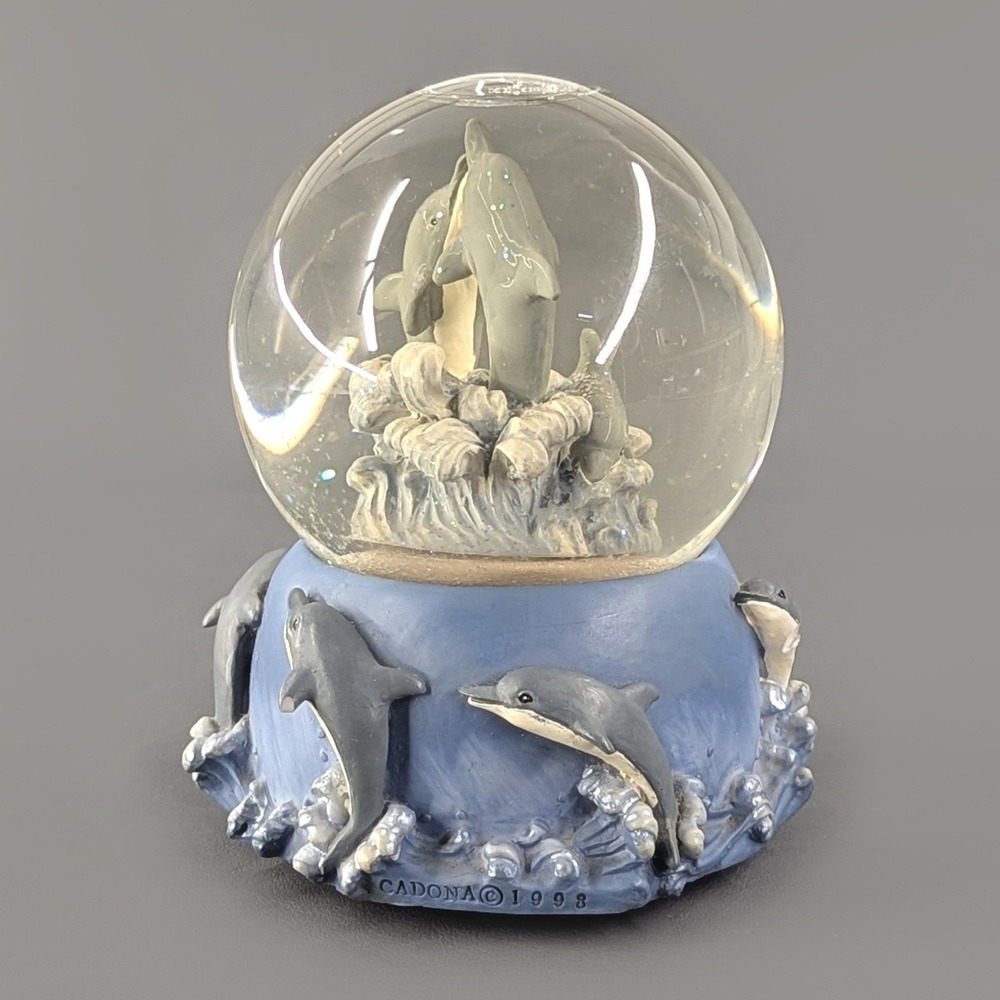 Cadona 1998 Dolphin Musical Snow Globe Blue Danube Waltz Marine Collectible
